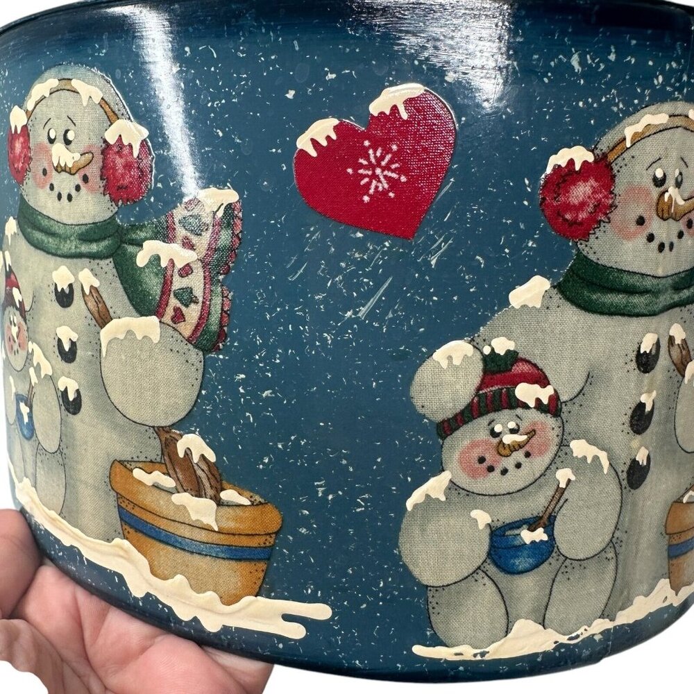 Vintage Metal Cake Carrier Christmas Holiday Snowman Painted - Picture 12 of 16
